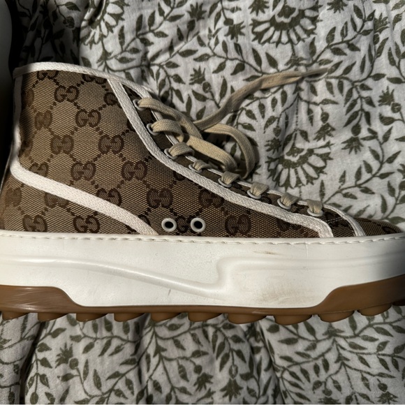 Gucci Tennis Shoes - Picture 2 of 10